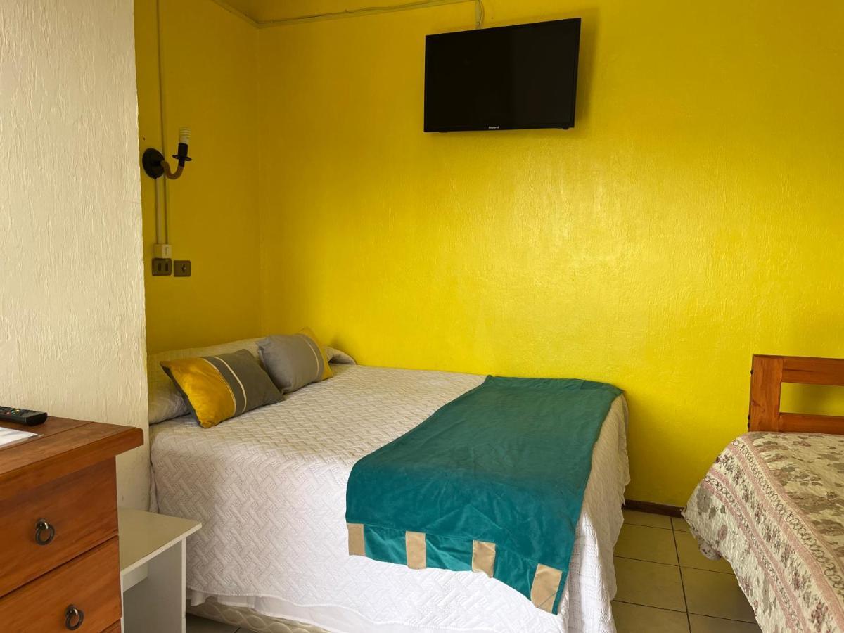 Hostal Avenue La Serena Exteriör bild