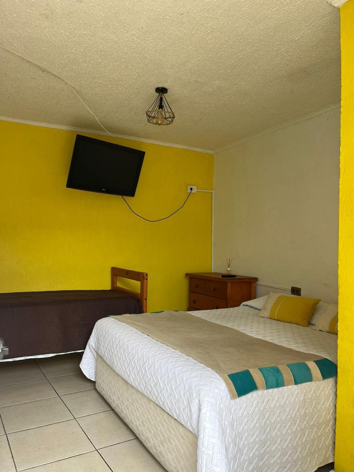 Hostal Avenue La Serena Exteriör bild