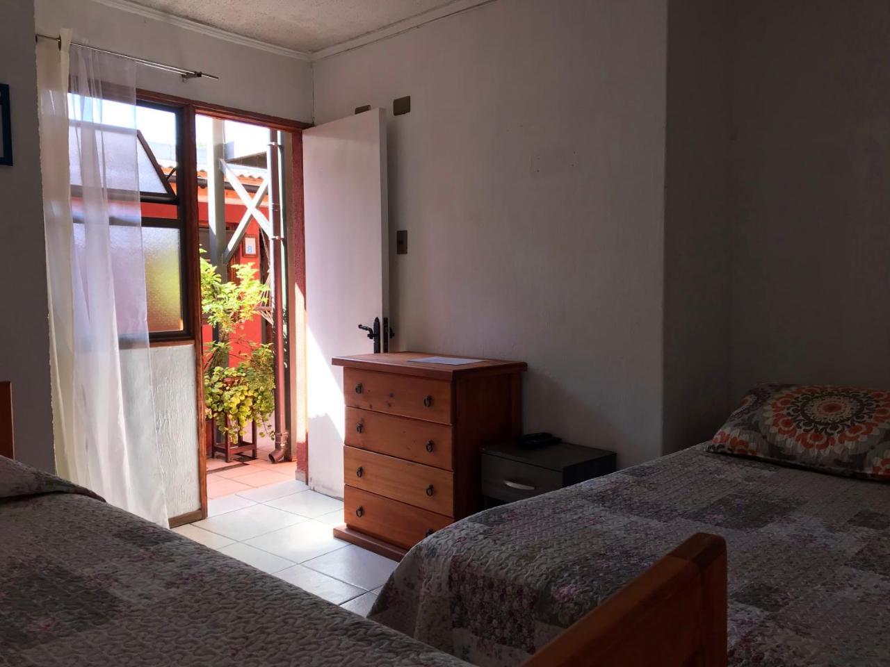 Hostal Avenue La Serena Exteriör bild